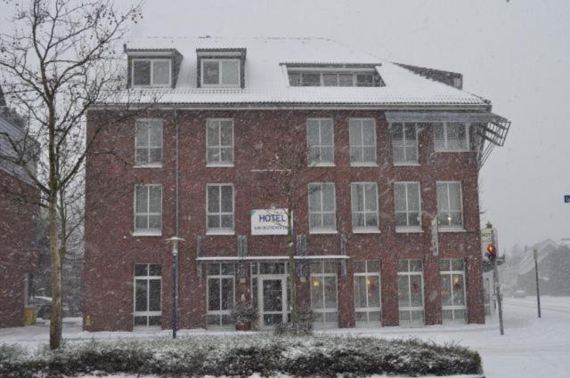 Hotel Zum Deutschen Eck Meerbusch Zewnętrze zdjęcie