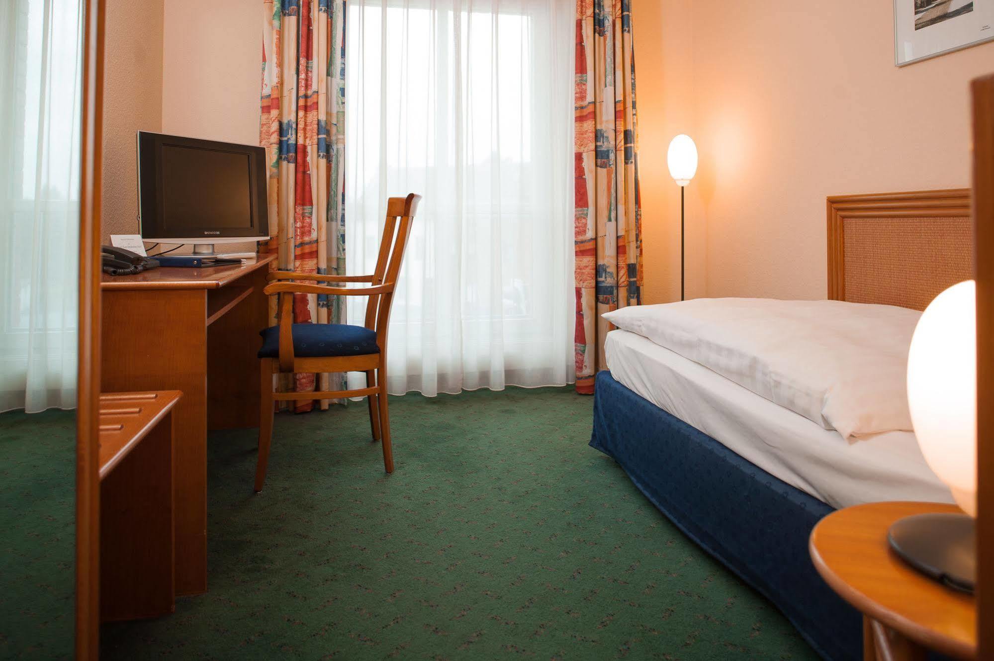 Hotel Zum Deutschen Eck Meerbusch Zewnętrze zdjęcie